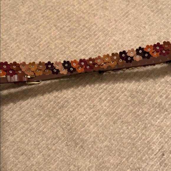 Brown multi floral belt - TOSS IN A BUNDLE! - Picture 7 of 8